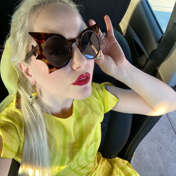 Meet your Posher, Zenyth - Picture 4 of 5